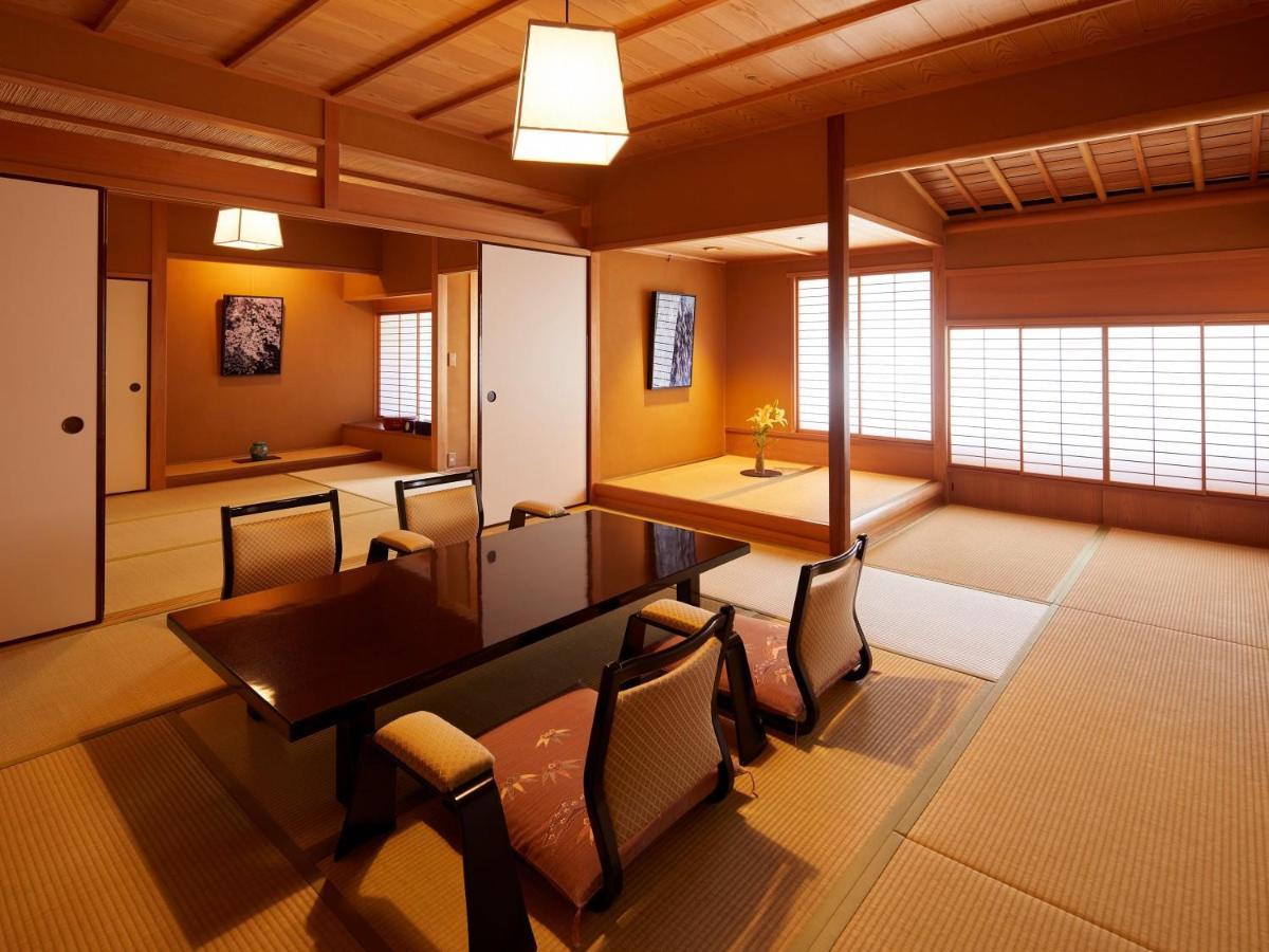 Yamatoya Honten Matsuyama  Exterior photo